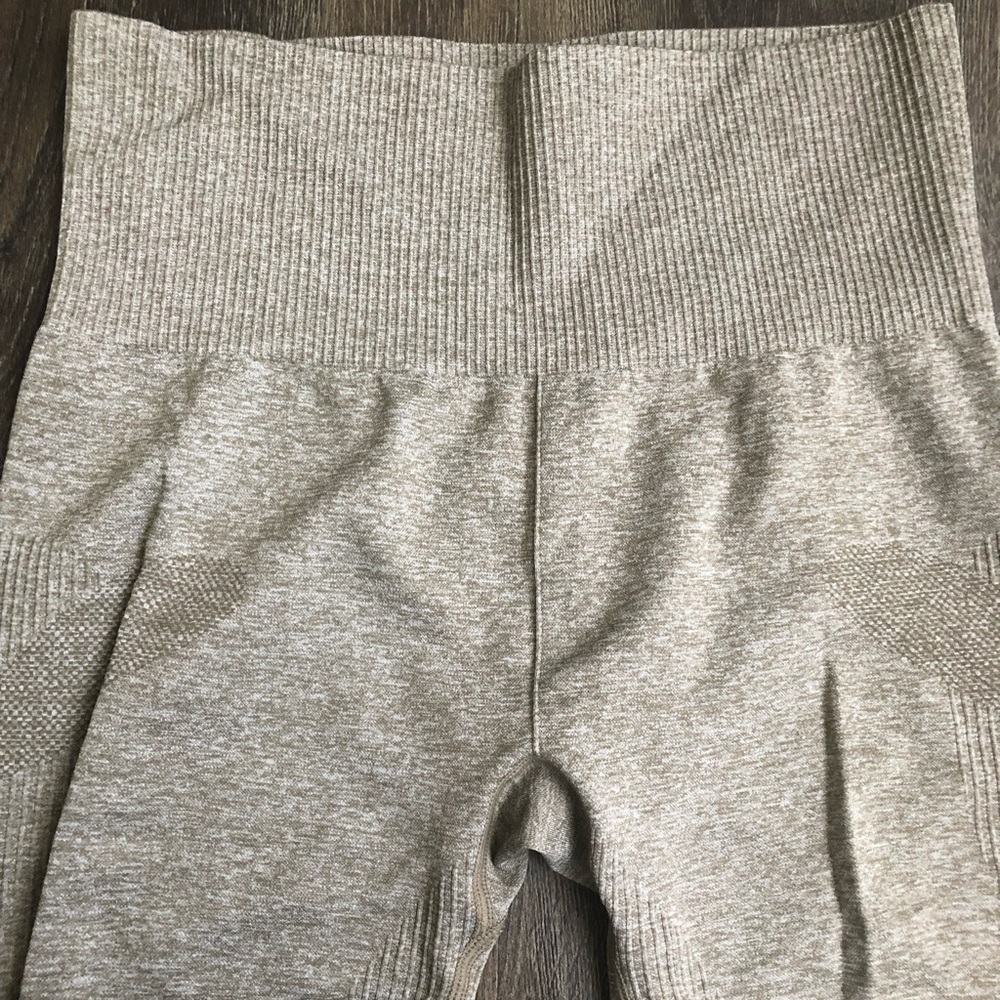 MP athletic leggings. Size L. New!